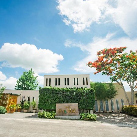 The Park - Silang Hotel Exterior photo