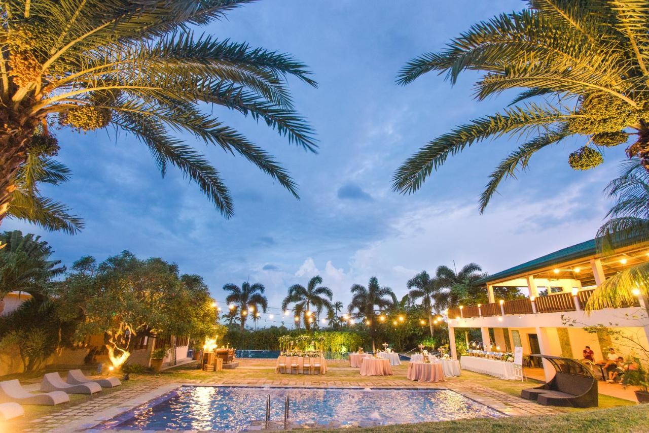 The Park - Silang Hotel Exterior photo